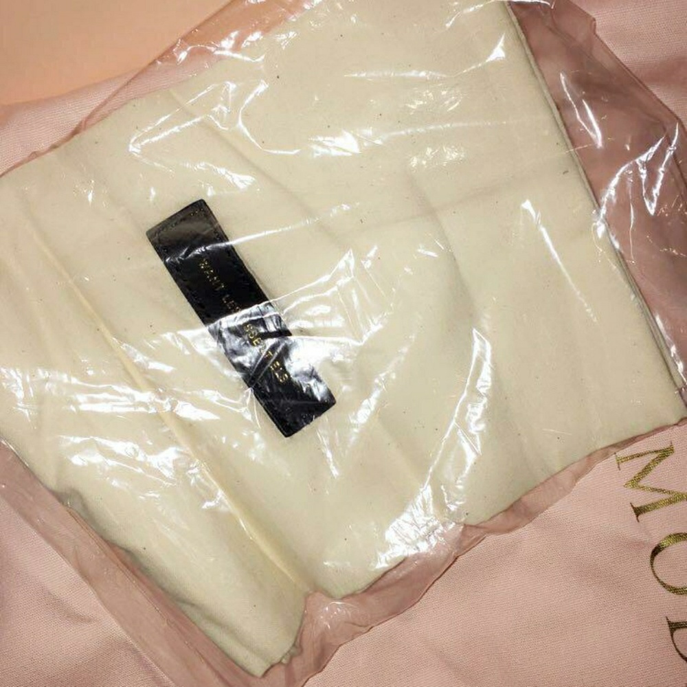 Moda Operandi - Picture 5 of 5